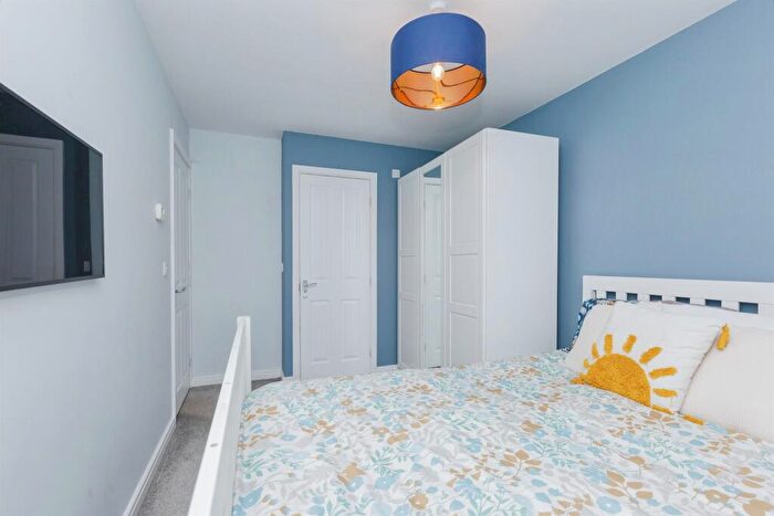 3 Bedroom Town House For Sale In Buxton Crescent, Broughton Astley, Leicester, LE9