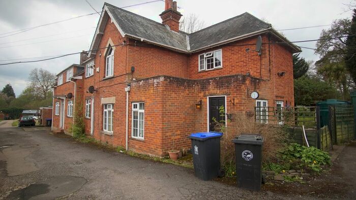 3 Bedroom Semi-Detached House To Rent In Cliveden Road, Taplow, Maidenhead, SL6