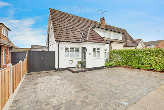 2 Bedroom Semi-Detached House For Sale In Napier Gardens, Benfleet, SS7