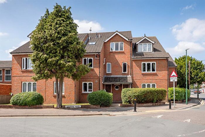 2 Bedroom Apartment For Sale In Western Road, Sutton, SM1