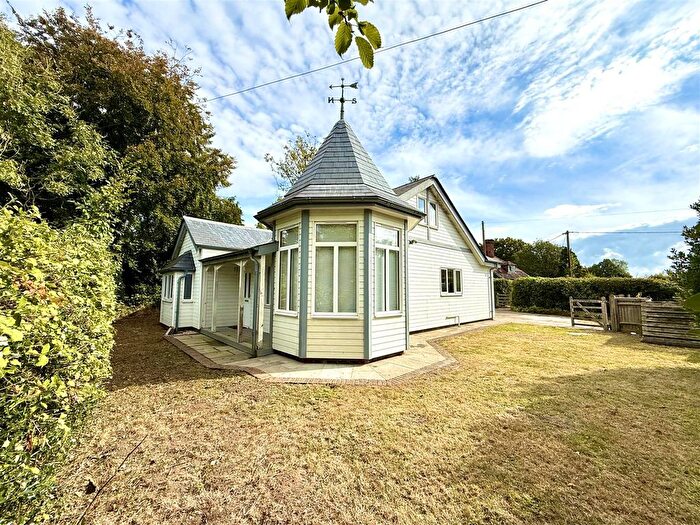 4 Bedroom Detached Bungalow To Rent In Muddles Green, Chiddingly, BN8