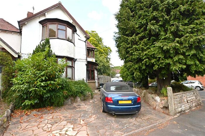 4 Bedroom Semi Detached House For Sale In Clarence Road, Moseley, Birmingham, B13