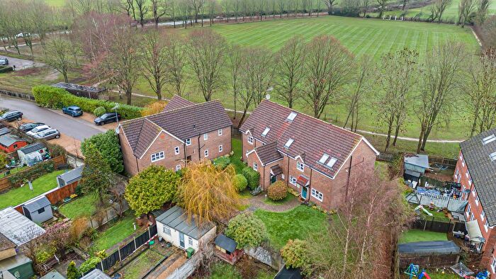 Studio For Sale In Banfield Court, London Colney, AL2