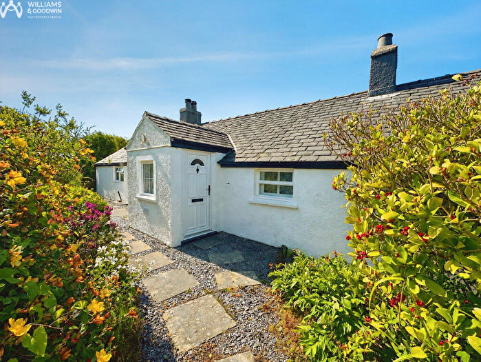 2 Bedroom Cottage For Sale In N'r Traeth Penial, Llanfwrog, Anglesey, LL65