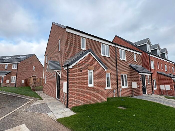 3 Bedroom End Terrace House To Rent In Peterborough Way, Ryhope, SR2