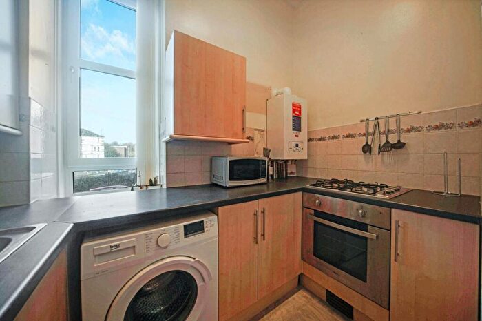 2 Bedroom Flat To Rent In Aitken Street, Glasgow, G31