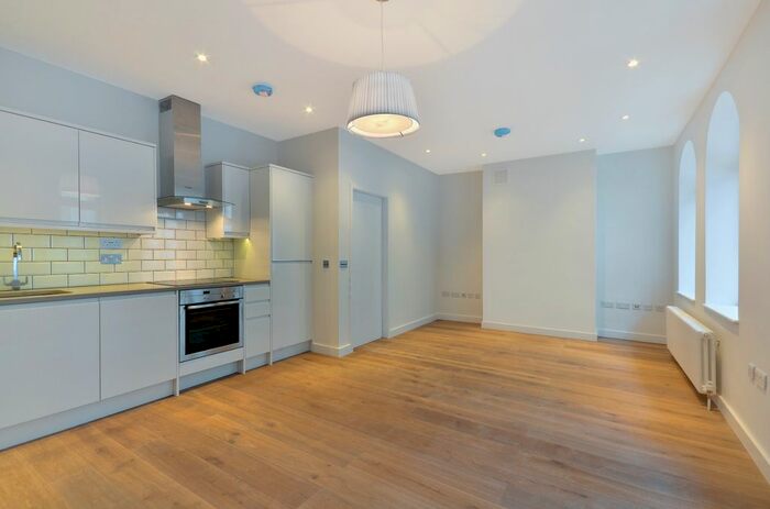 2 Bedroom Flat To Rent In Rupert Street, London, W1D