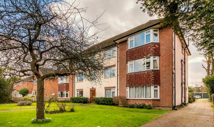 2 Bedroom Flat To Rent In Greenbury Lodge, Albemarle Road, Beckenham, BR3