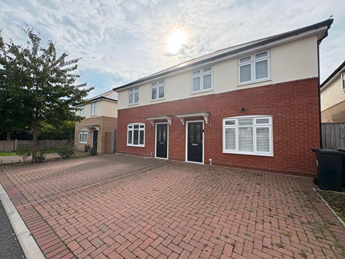 3 Bedroom Semi-Detached House To Rent In Grove Gardens, Christchurch, BH23