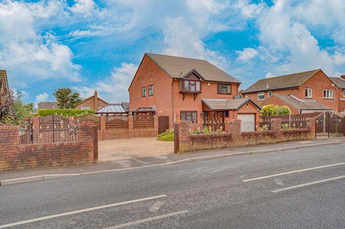 3 Bedroom Detached House For Sale In Abshot Road, Fareham, PO14