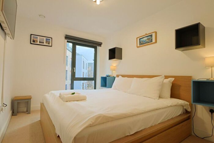 2 Bedroom Flat To Rent In Anchorage, Gaol Ferry Steps, Bristol, BS1