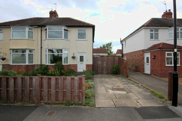 3 Bedroom Semi-Detached House To Rent In Sefton Avenue, York, YO31