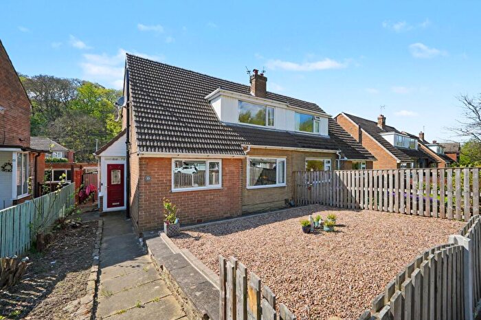 4 Bedroom Semi Detached House For Sale In Waterloo Road, Waterloo, Huddersfield, HD5