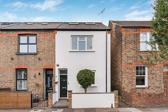 3 Bedroom End Terrace House For Sale In Ridley Avenue, Northfields, Ealing, W13