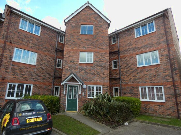 2 Bedroom Flat To Rent In Royal Drive, Fulwood, Preston, PR2