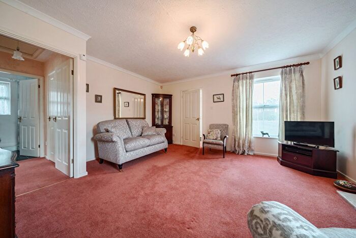 2 Bedroom Detached Bungalow For Sale In Nash Green, Staplegrove, Taunton, TA2