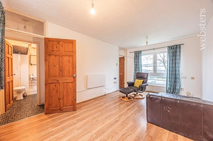 1 Bedroom Flat For Sale In Northfields, Norwich, NR4