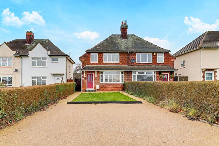 3 Bedroom Semi Detached House For Sale In St. Johns Crescent, Hucknall, NG15