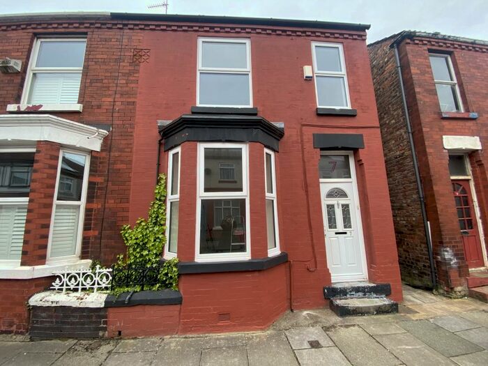 2 Bedroom Terraced House To Rent In Kings Road, L23