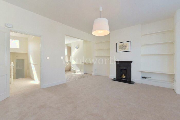 1 Bedroom Apartment To Rent In Sydney Road, First Floor Flat, London, N8