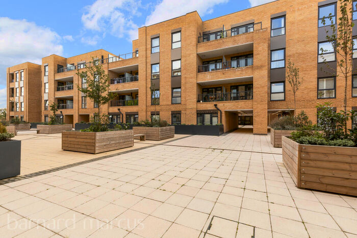 2 Bedroom Flat To Rent In London Road, Wallington, SM6