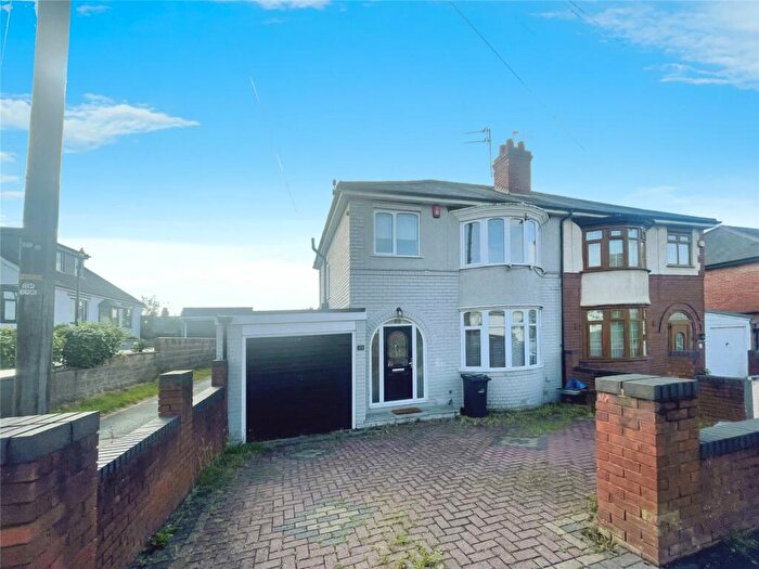 3 Bedroom Semi-Detached House To Rent In Buffery Road, Dudley, West Midlands, DY2