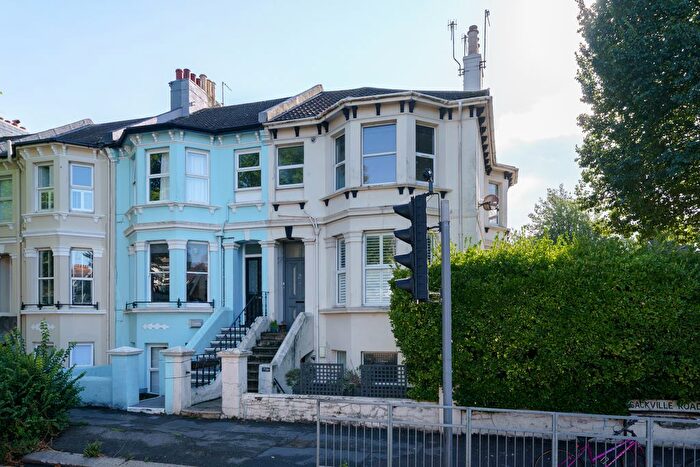 2 Bedroom Flat For Sale In Sackville Road, Hove, BN3