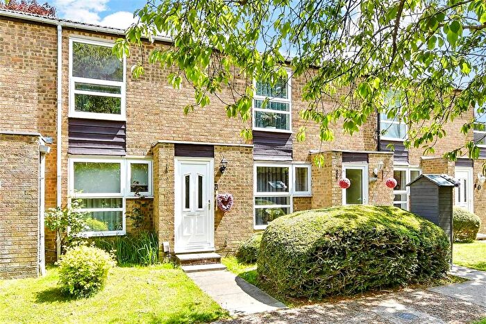 2 Bedroom Terraced House For Sale In Farm Holt, New Ash Green, Longfield, Kent, DA3