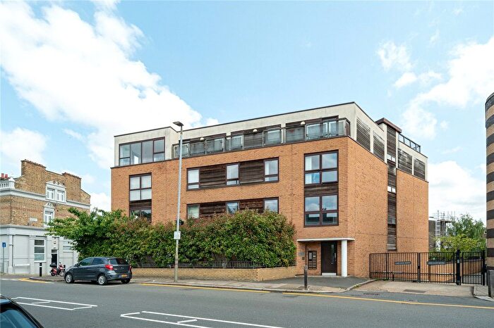 1 Bedroom Flat For Sale In Merton Road, London, SW18