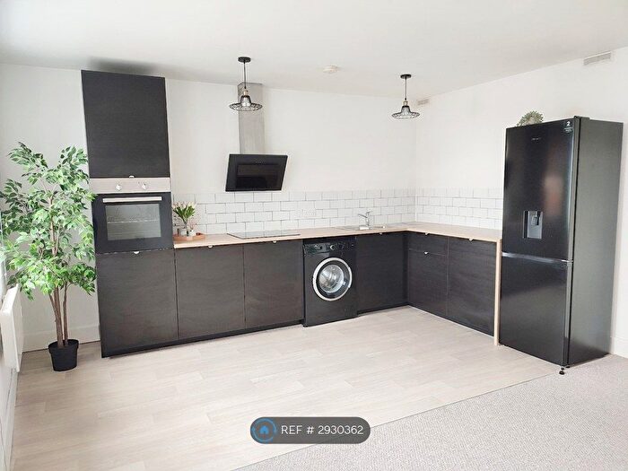 1 Bedroom Flat To Rent In High Street, Chatham, ME4