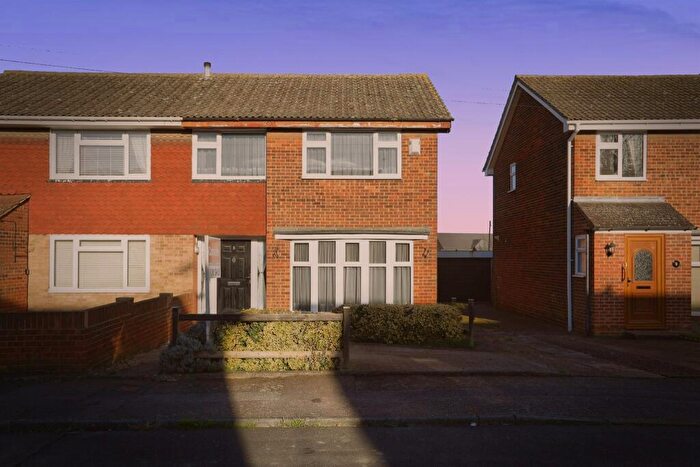 3 Bedroom Semi-Detached House For Sale In Hall Close, Sittingbourne, ME10