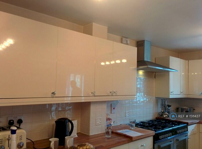 Studio To Rent In Dartford, Dartford, DA1