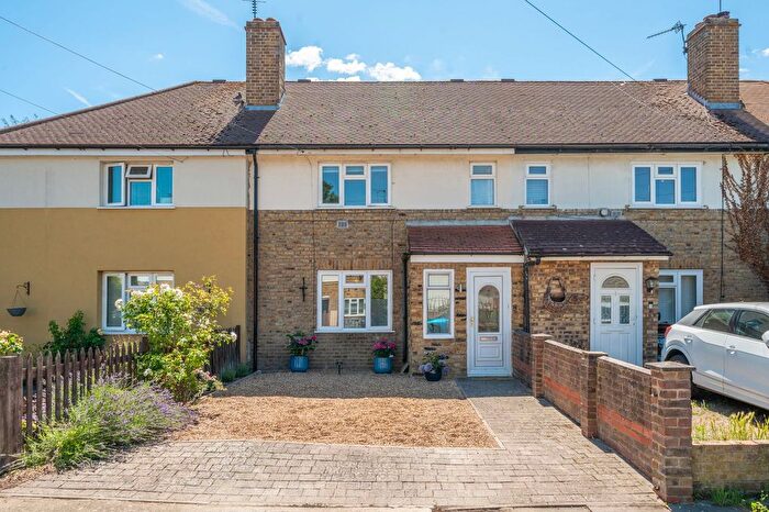 2 Bedroom Terraced House For Sale In Howard Road, Isleworth, TW7