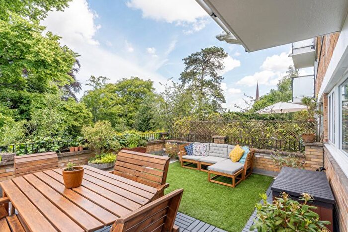 2 Bedroom Apartment To Rent In The Cedars - Sneyd Park, BS9