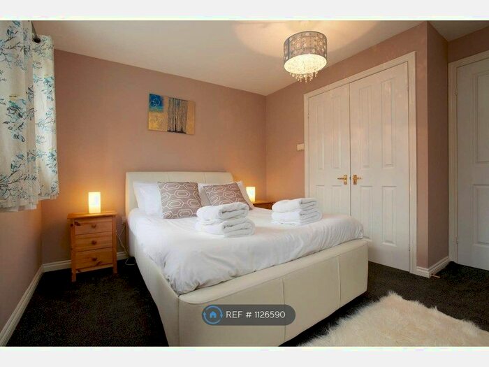 2 Bedroom Terraced House To Rent In Tavistock Close, Leeds, LS12