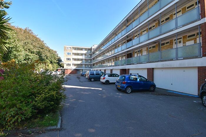 1 Bedroom Flat To Rent In Quarry Hill, St. Leonards-On-Sea, TN38