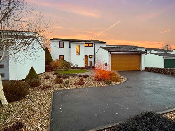 4 Bedroom Detached House For Sale In White Oak Way, Nailsea, North Somerset, BS48