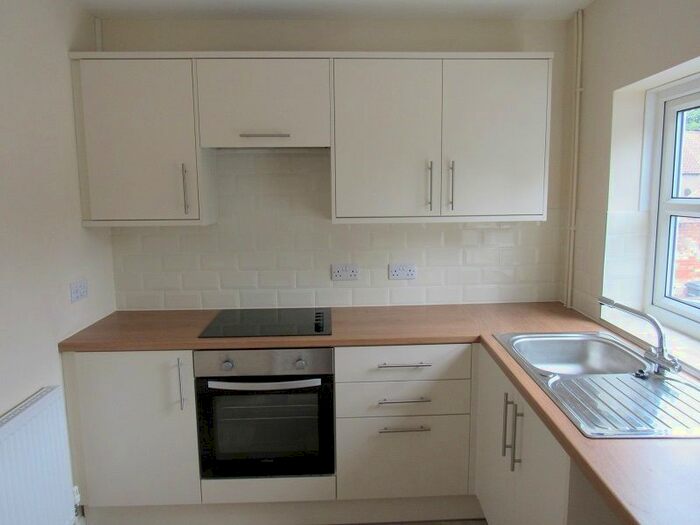 2 Bedroom Flat To Rent In Queen Street, Louth, LN11