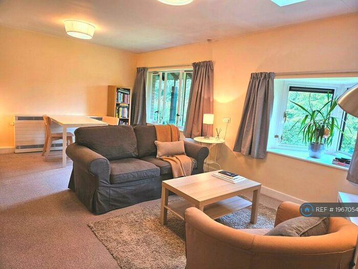 1 Bedroom Flat To Rent In Claverton Court, Chester, CH4