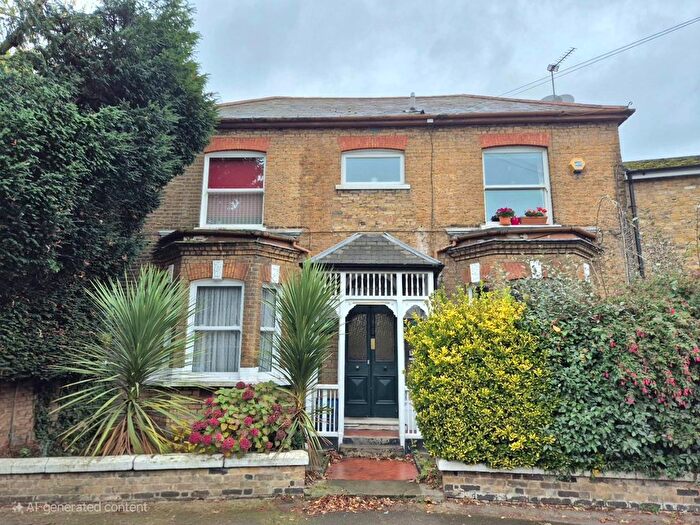Studio For Sale In , Glenhurst Road, Brentford, TW8