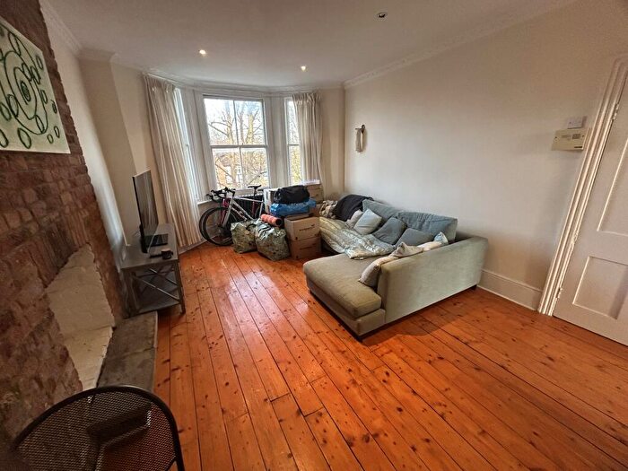 1 Bedroom Flat To Rent In Hervey Road, SE3