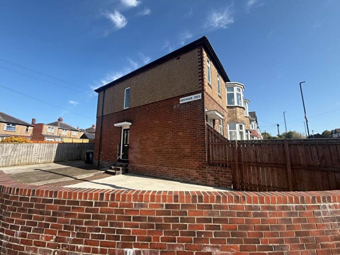 3 Bedroom Flat To Rent In Whickham View, Denton Burn, Newcastle Upon Tyne, Tyne And Wear, NE15