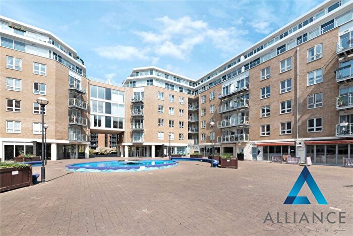 1 Bedroom Apartment To Rent In Narrow Street, Limehouse, London, Uk, E14