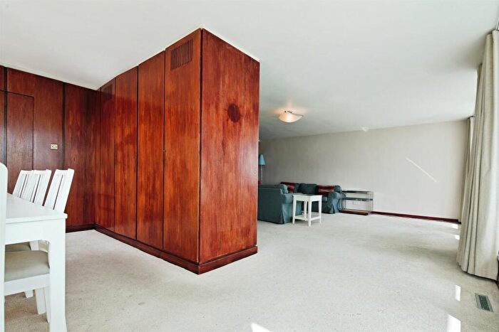 4 Bedroom Apartment For Sale In Russell Square, Brighton, BN1