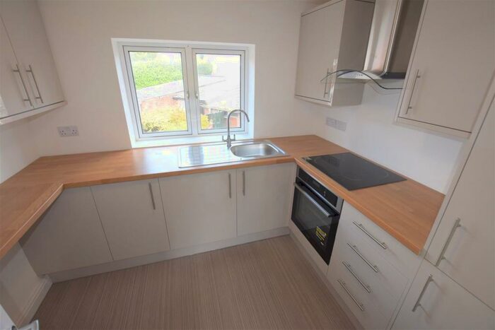 2 Bedroom Maisonette To Rent In Risborough Close Allesley Park Coventry, CV5