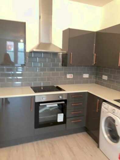 1 Bedroom Flat To Rent In High Street, Runcorn, WA7