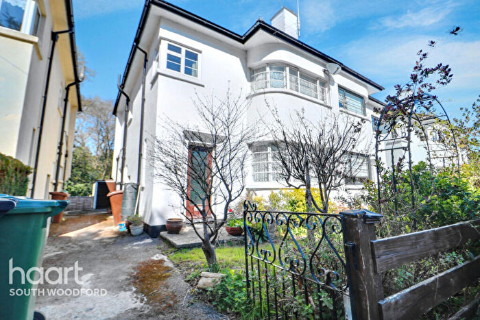 3 Bedroom Semi Detached House For Sale In Harman Avenue, Woodford Green, IG8