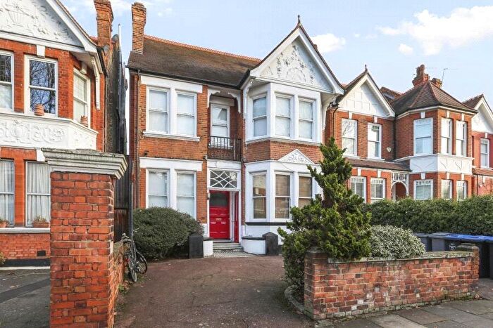 1 Bedroom Apartment To Rent In Teignmouth Road, West Hampstead, London, NW2