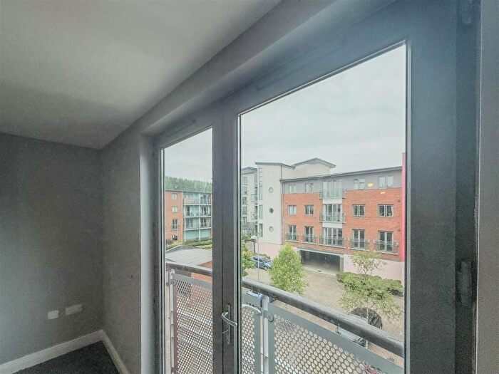 1 Bedroom Flat To Rent In Worsdell Drive, Gateshead, NE8