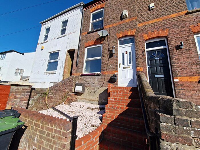 2 Bedroom House To Rent In Milton Road, Luton, LU1